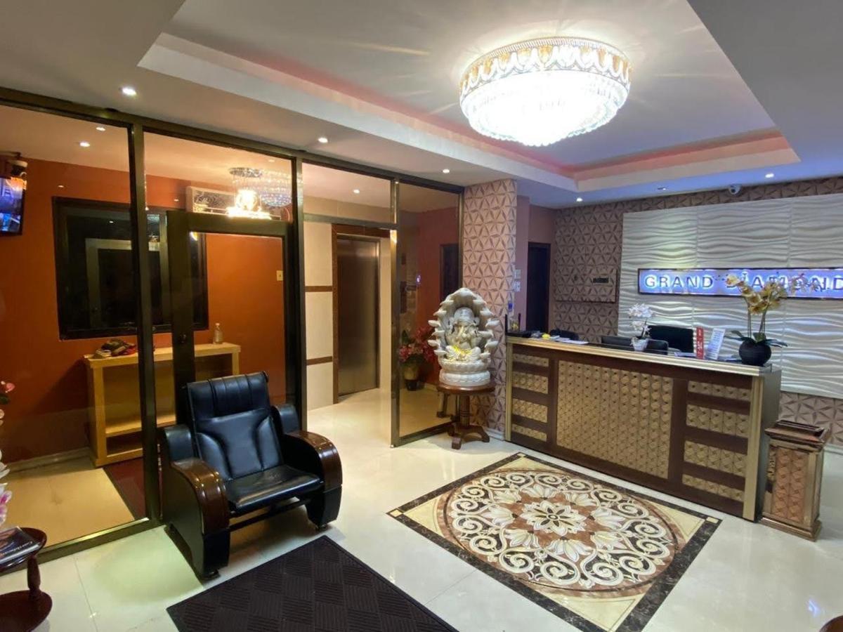 Grand Diamond Hotel Trinidad Piarco Extérieur photo