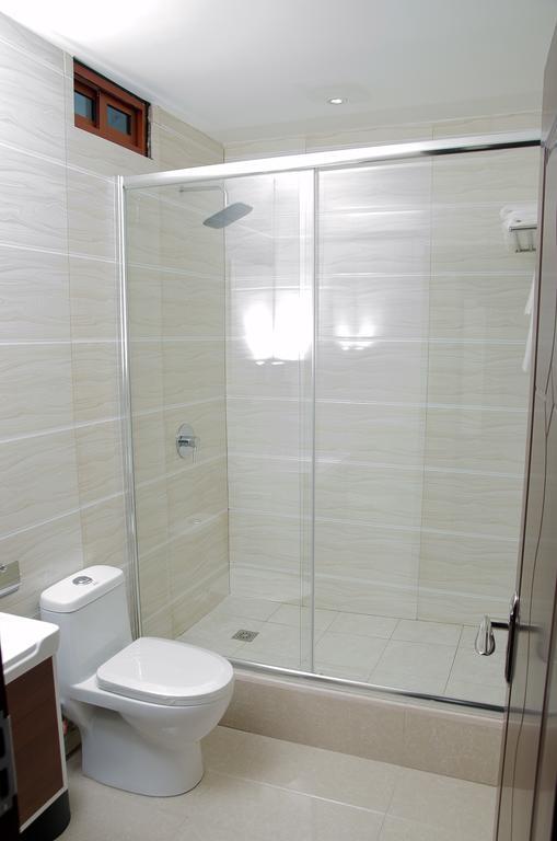Grand Diamond Hotel Trinidad Piarco Extérieur photo
