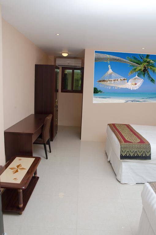 Grand Diamond Hotel Trinidad Piarco Extérieur photo