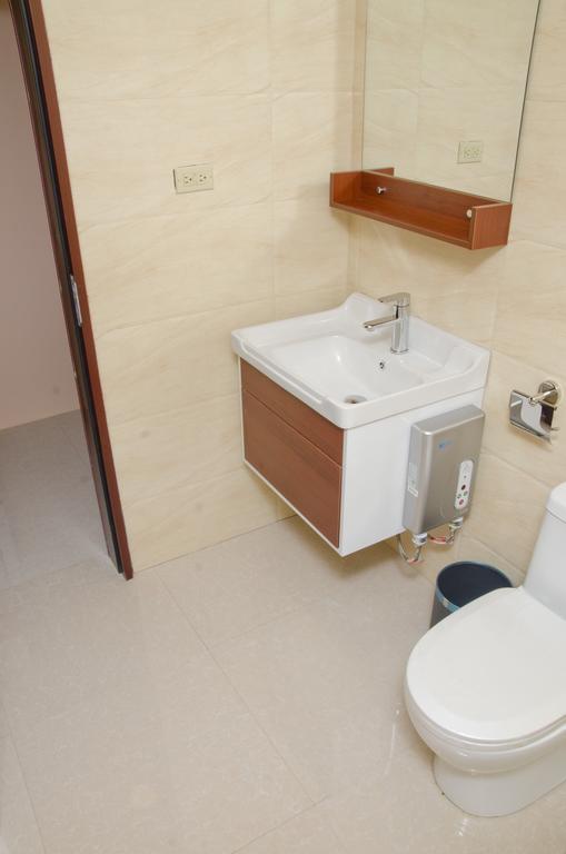 Grand Diamond Hotel Trinidad Piarco Extérieur photo