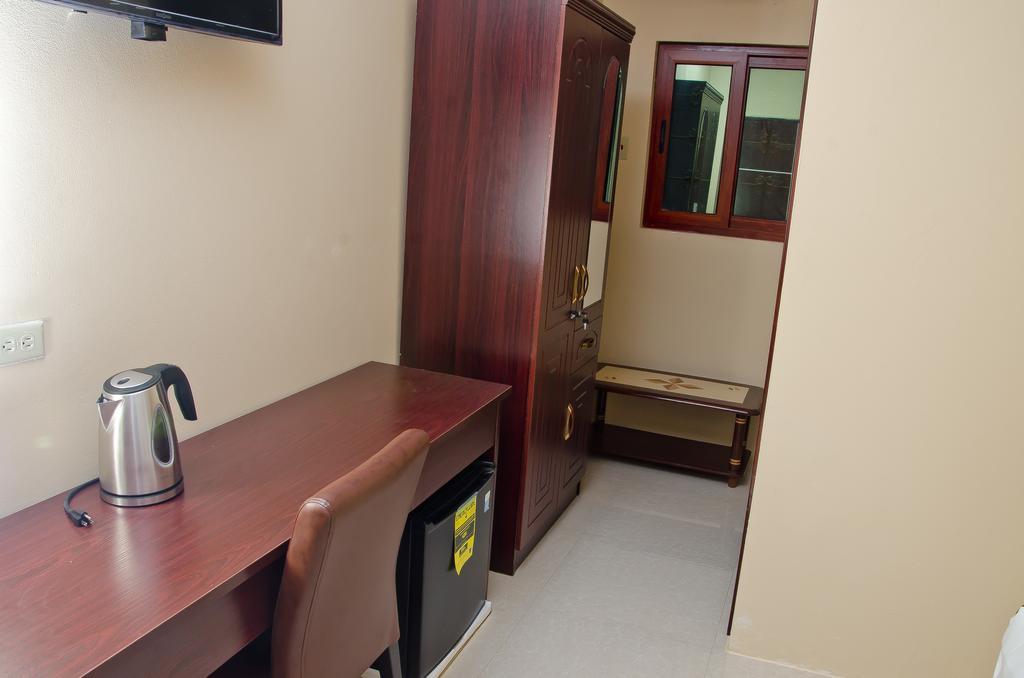Grand Diamond Hotel Trinidad Piarco Extérieur photo
